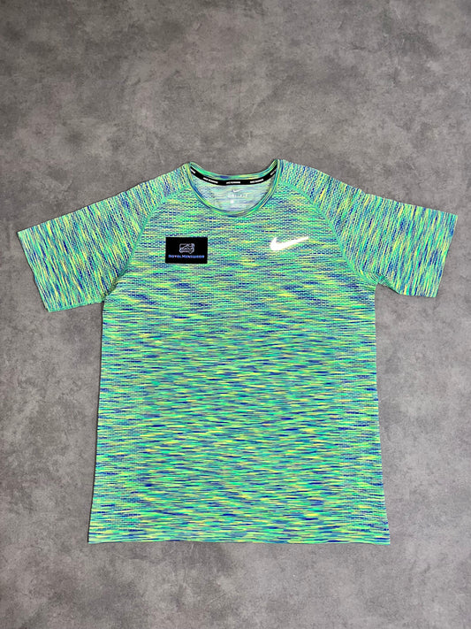 Nike Tech knit 1.0 T-Shirt - Apple Fireworks