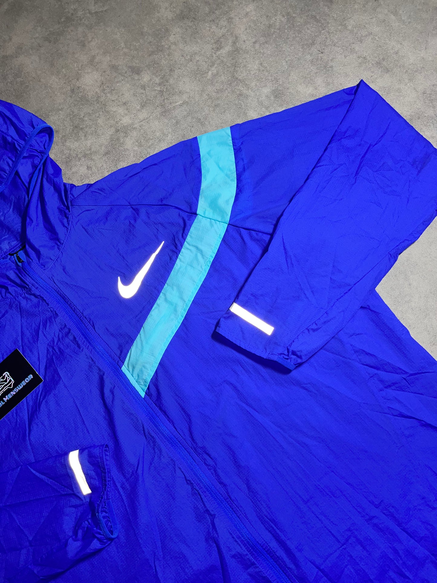 Nike impossibly light jacket - blue